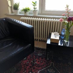Seat & plants (interior view of the consultation room)